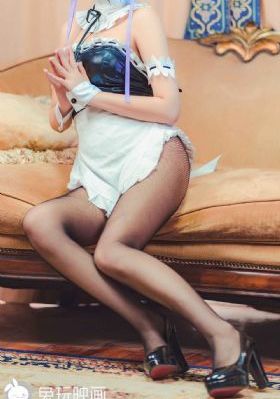 年轻的女教师电影